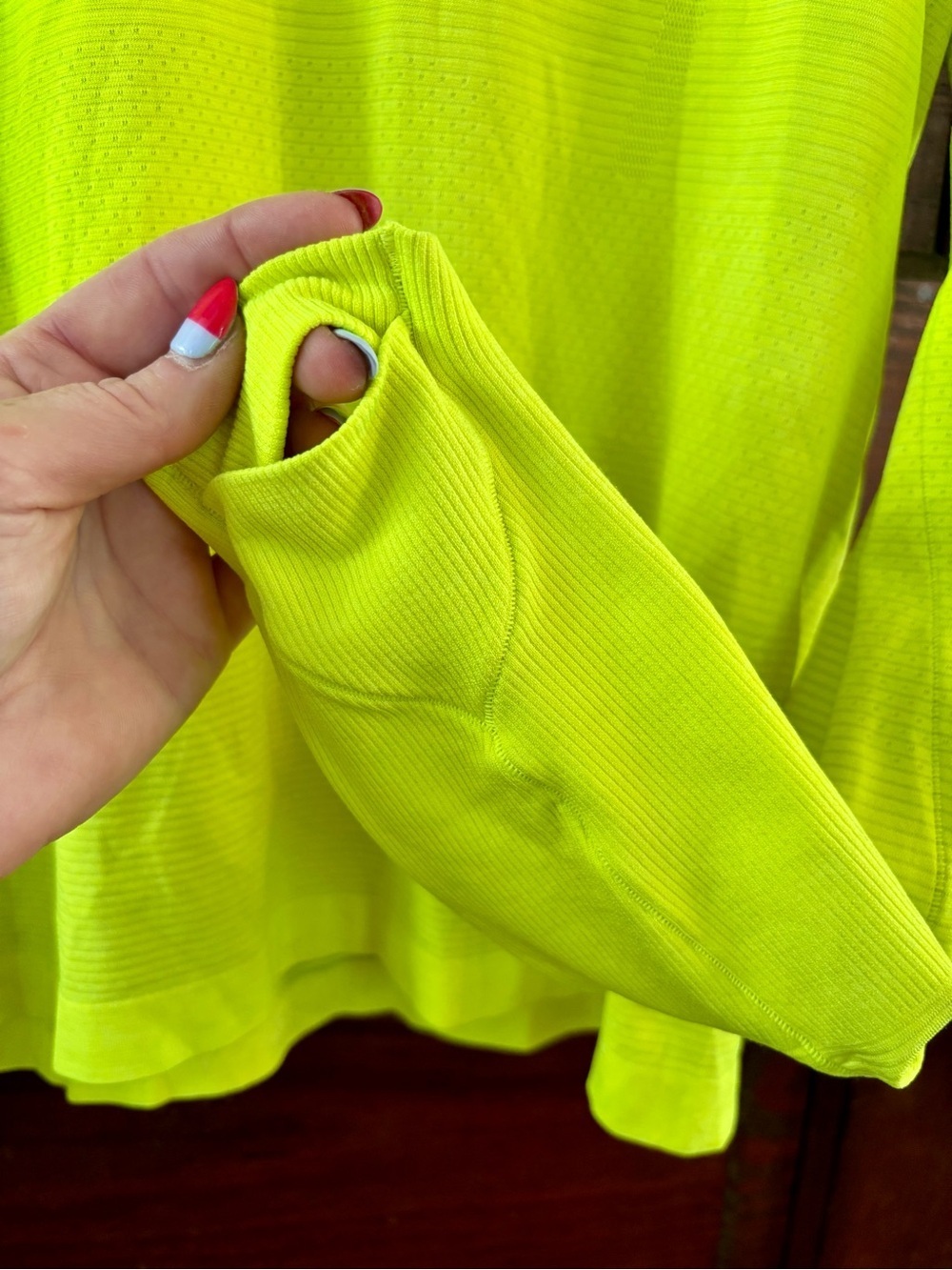 Lululemon Swiftly Tech Long Sleeve 2.0 Waist Length In Highlight Yellow Size 8 - Picture 8 of 9